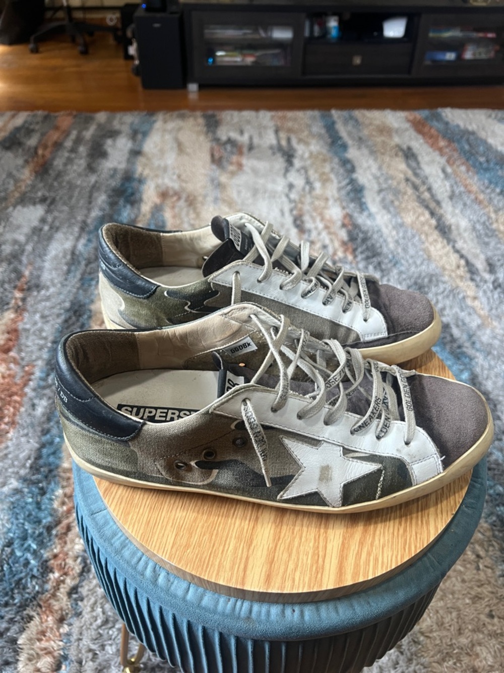 Golden Goose Men’s Black, White & Tan Low-Top Sneakers with Star Detail - Picture 2 of 7